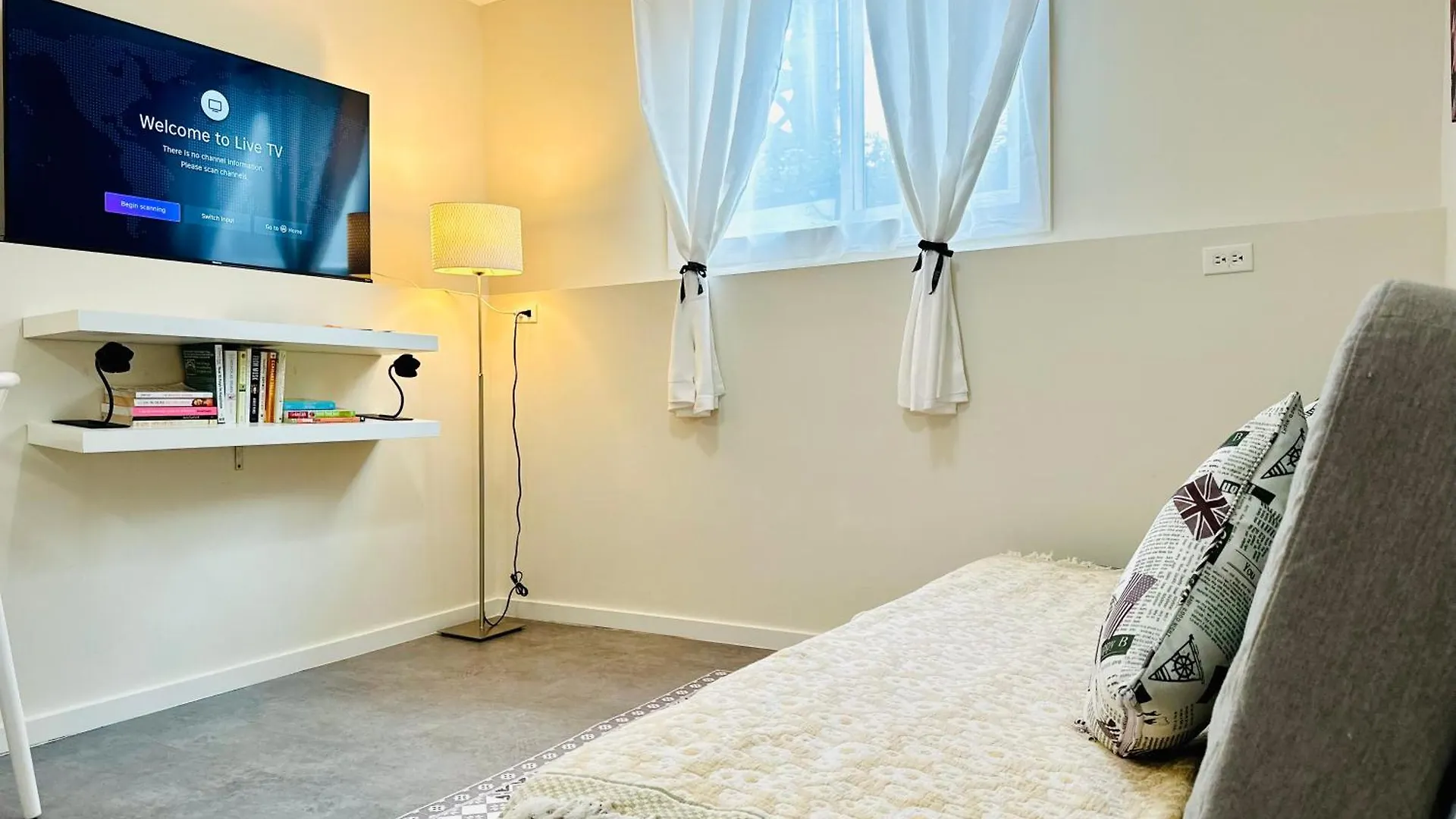 Guest house 2Br 1Ba Garden View Guest Suite - King-Size Bed - Free Parking Vancouver Canada